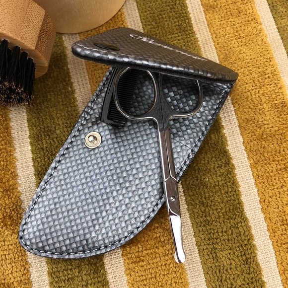 Beard brush and grooming set - Picture 4 of 5